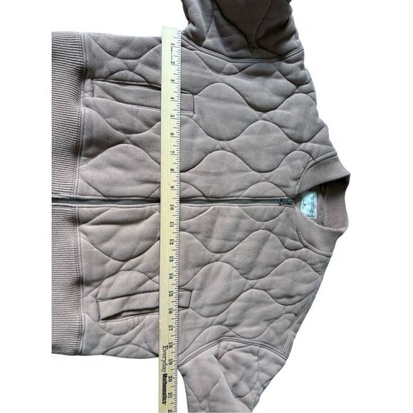 Abercrombie & Fitch Onion Quilted Bomber Jacket size M Tan - Picture 5 of 9